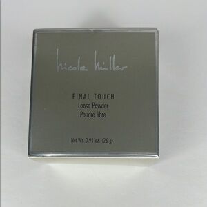 NIB Nicole Miller Final Touch Loose Powder Full Size .91 oz.